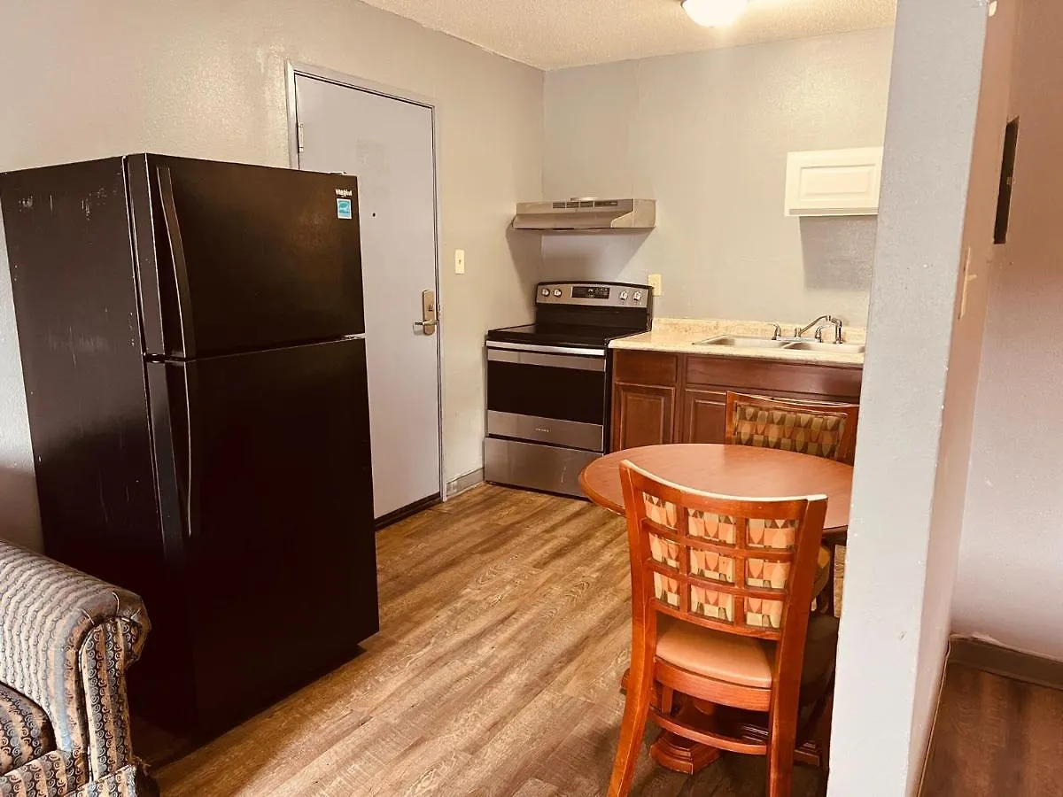 Palace Inn & Suites - Newport News/Jefferson Ave